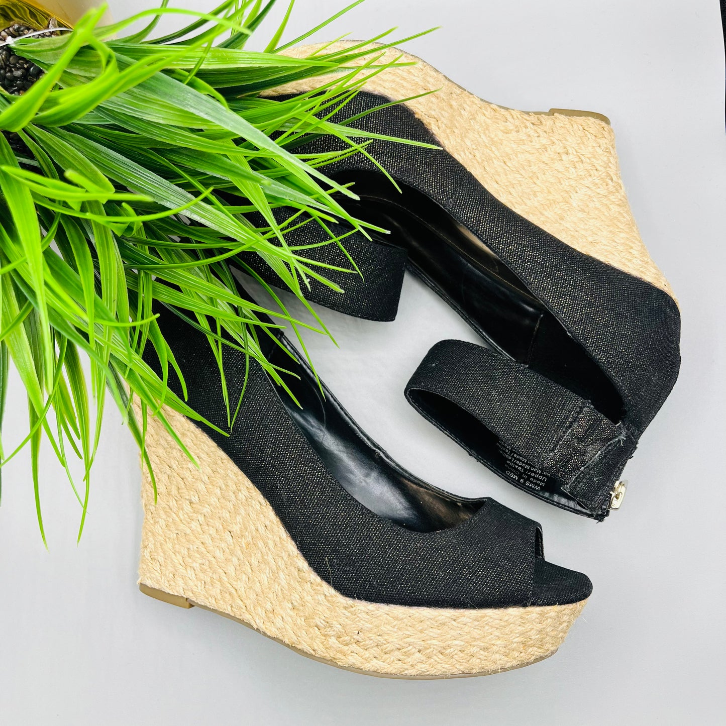 PreLoved Black Jennifer Lopez Wedges