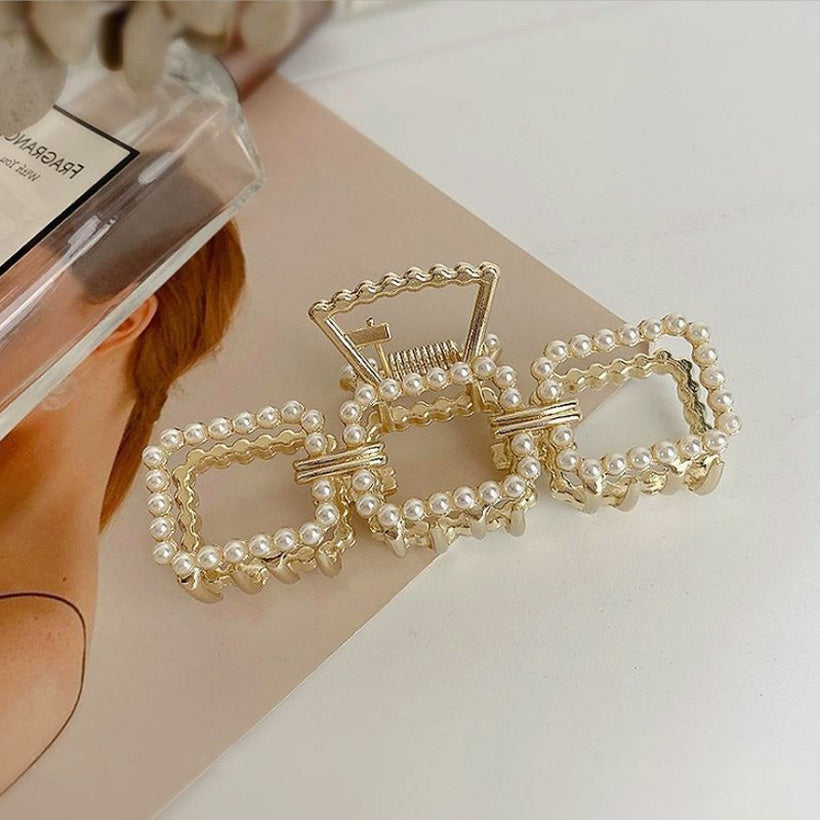 Mini Pearls | Small Hair Clip