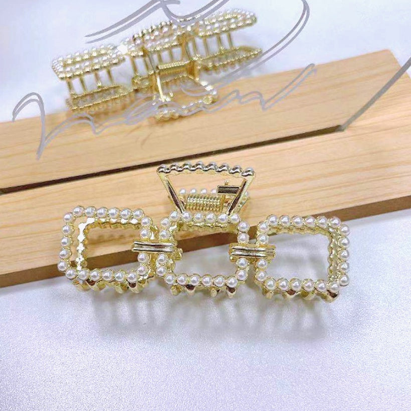 Mini Pearls | Small Hair Clip