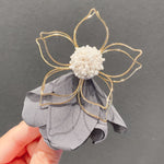 Dainty Flower | Grey and Gold Hair Pin