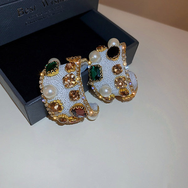 Stellar Style | White Pearls and Stones Earrings