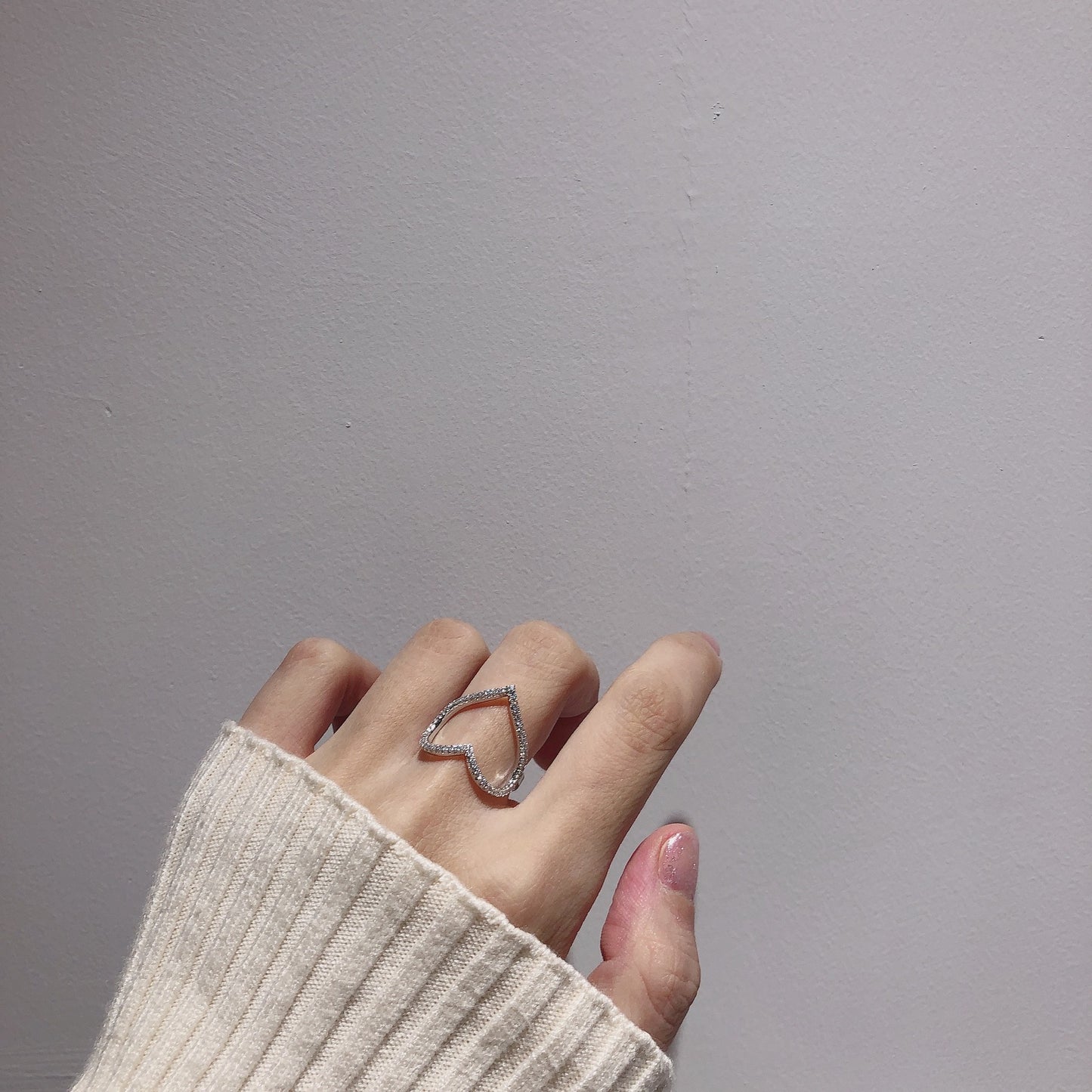 Hallow Heart | White Gold Ring